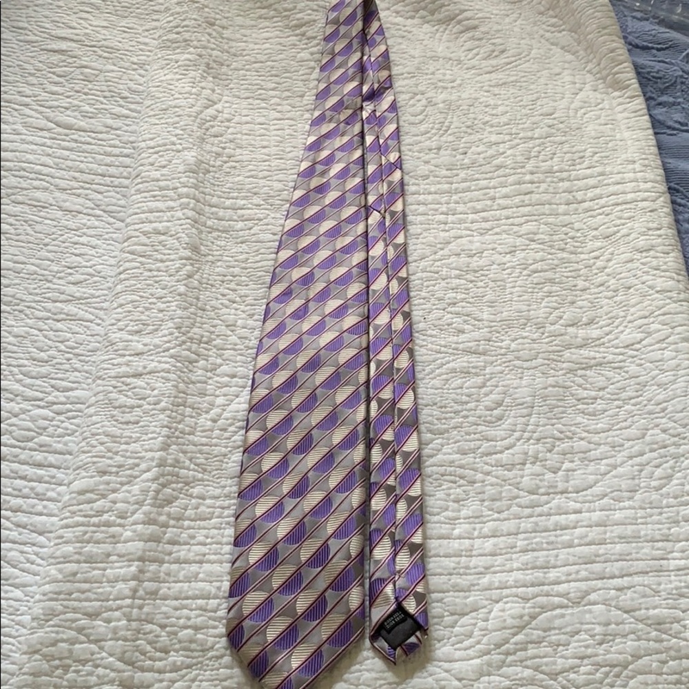 Long patterned tie